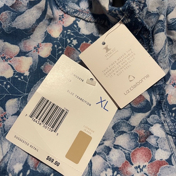 NWT Liz Claiborne Jeans Button Down Top - Picture 7 of 7